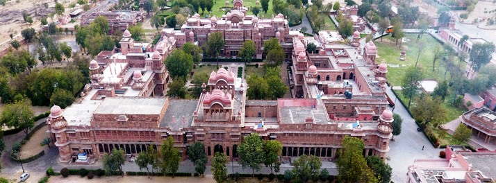 The Lallgarh Palace - Bikaner 01.jpg
